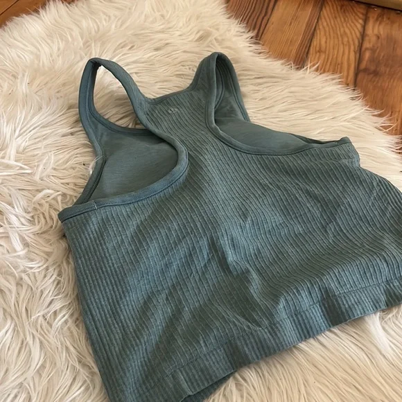 Lululemon Athletica Green Fitted Crop Tank Top - Picture 3 of 3